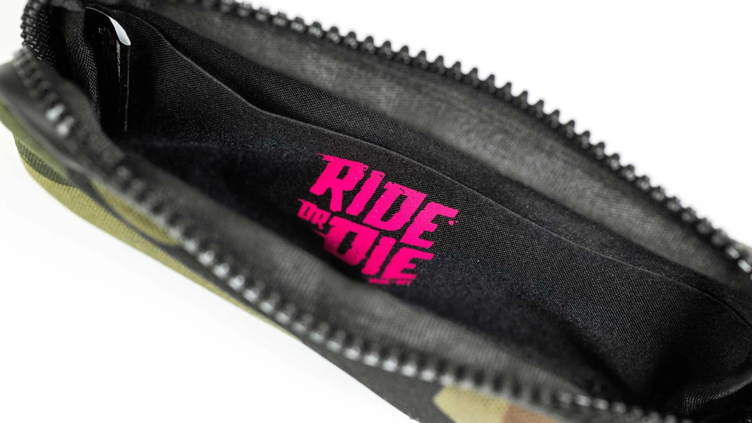 Tus Cosas Protegidas En Ruta Con Muc Off Essentials! 6 Tus Cosas Protegidas En Ruta Con Muc Off Essentials! - Imagen 4